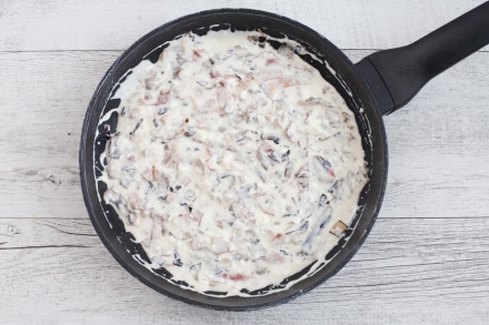 Preparazione Paccheri gratinati ripieni di stracchino, radicchio e speck - Fase 2 Preparazione Paccheri gratinati ripieni di stracchino, radicchio e speck - Fase 2