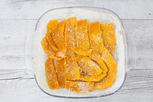 Preparazione Parmigiana di zucca con pancetta affumicata e noci  - Fase 1