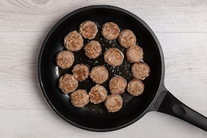 Preparazione Polpette al sugo - Fase 3