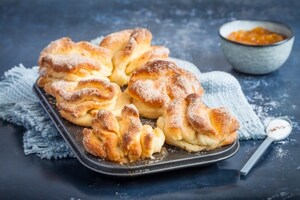 Preparazione Pull apart muffin alla cannella - Fase 4