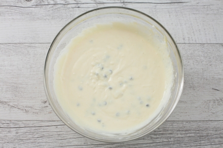 Preparazione Quadrotti di ricotta e gocce di cioccolato ai fiori d'arancio  - Fase 3 Preparazione Quadrotti di ricotta e gocce di cioccolato ai fiori d'arancio  - Fase 3