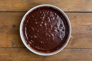 Preparazione Torta al cacao con crema al latte - Fase 2