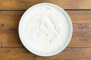 Preparazione Torta al cacao con crema al latte - Fase 4