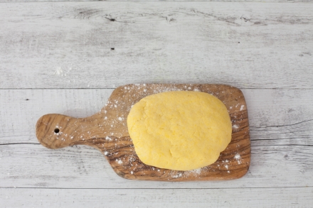 Preparazione Torta di tagliatelle - Fase 3 Preparazione Torta di tagliatelle - Fase 3