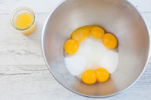 Preparazione Torta nuvola all'arancia e limone - Fase 1