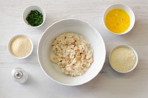 Preparazione Alici ripiene con salsa allo yogurt - Fase 1