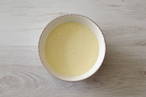 Preparazione Babà salati alla crema di mandorle e parmigiano - Fase 3