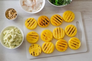 Preparazione Canapè di crostini grigliati di polenta bigusto - Fase 5