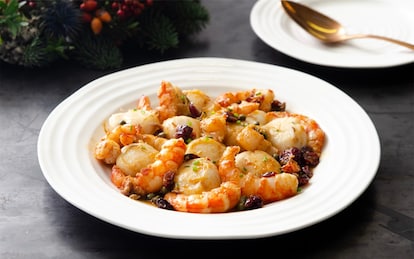 Capesante e gamberi con capperini e cranberries