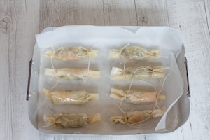 Preparazione Caramelle di pasta fillo ripiene di palamita, capperi e olive - Fase 2