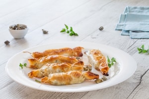 Preparazione Caramelle di pasta fillo ripiene di palamita, capperi e olive - Fase 2