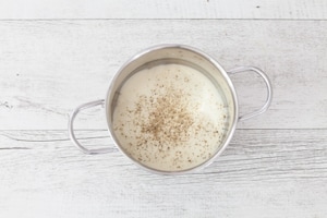 Preparazione Cellentani gratinati al formaggio e acciughe  - Fase 1