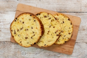 Preparazione Christmas cake di panettone - Fase 1