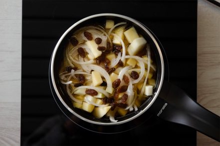 Preparazione Chutney speziato - Fase 1 Preparazione Chutney speziato - Fase 1