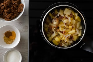 Preparazione Chutney speziato - Fase 1