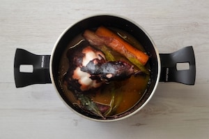 Preparazione Crostoni con polpo scottato e cavolo nero - Fase 1