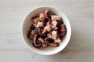 Preparazione Crostoni con polpo scottato e cavolo nero - Fase 3