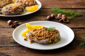 Preparazione Filetto in crosta di nocciole con riduzione all’arancia e rum - Fase 3