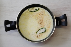 Preparazione Gnocchi di castagne alla crema di latte e salvia - Fase 3