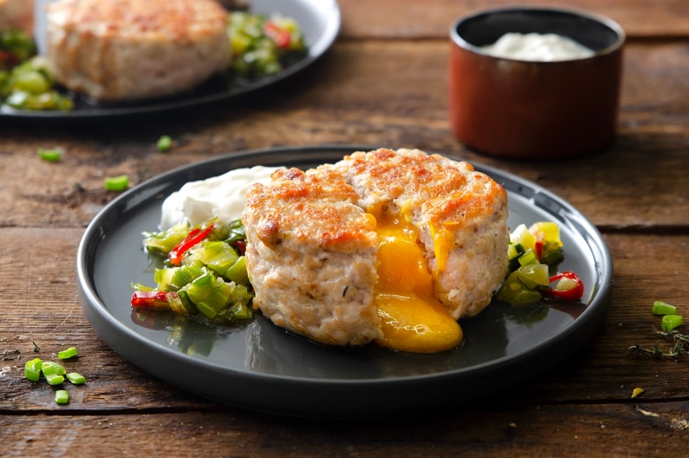 Hamburger di tacchino marinato al lime con cuore filante di cheddar ricetta