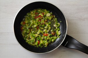 Preparazione Hamburger di tacchino marinato al lime con cuore filante di cheddar - Fase 2