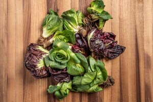 Preparazione Insalata di arance, finocchi, barbabietole e sgombro - Fase 2