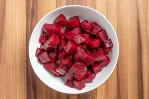 Preparazione Insalata di arance, finocchi, barbabietole e sgombro - Fase 2