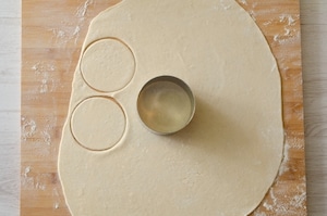 Preparazione Ravioli di gamberi al vapore - Fase 3