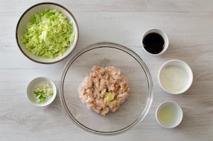Preparazione Ravioli di gamberi al vapore - Fase 2