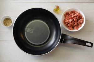 Preparazione Reginette alla salsiccia, stracchino e finocchietto - Fase 1