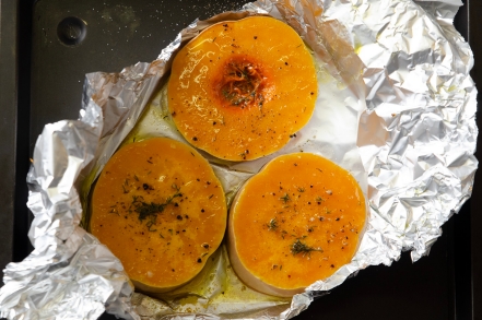 Preparazione Risotto alla crema di zucca con mousse di parmigiano e nocciole  - Fase 1 Preparazione Risotto alla crema di zucca con mousse di parmigiano e nocciole  - Fase 1