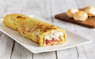 Rotolo di patate con speck e scamorza affumicata