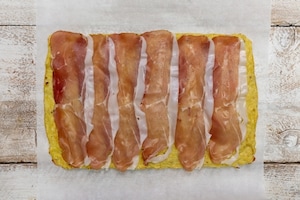 Preparazione Rotolo di patate con speck e scamorza affumicata - Fase 3