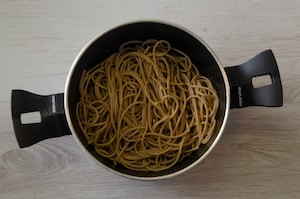 Preparazione Spaghetti di farro al pesto di mandorle e barbabietole - Fase 2