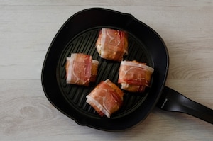 Preparazione Tomini filanti allo speck, pistacchi e miele - Fase 2
