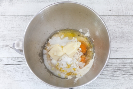 Preparazione Castagnole ripiene - Fase 1 Preparazione Castagnole ripiene - Fase 1