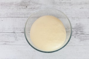 Preparazione Girelle alla crema e uvetta - Fase 3