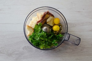 Preparazione Medaglioni di mortadella grigliata con salsa verde - Fase 1