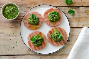 Preparazione Medaglioni di mortadella grigliata con salsa verde - Fase 3