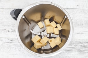 Preparazione Muffin salati con il Bimby - Fase 1