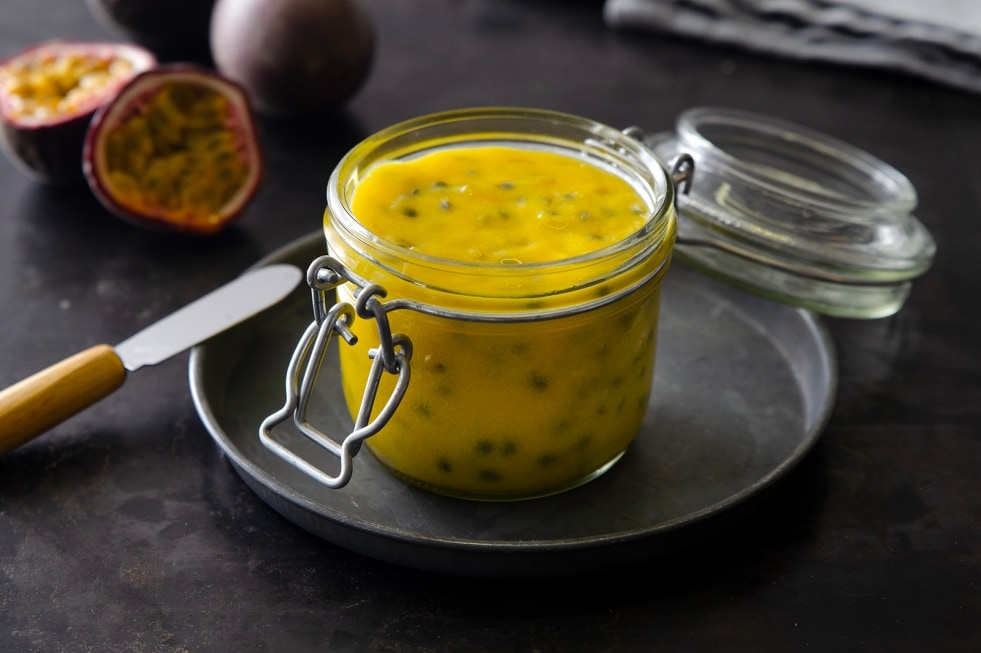 Passion fruit curd ricetta