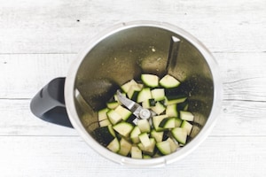 Preparazione Pesto di zucchine con il Bimby - Fase 2