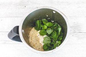 Preparazione Pesto di zucchine con il Bimby - Fase 3
