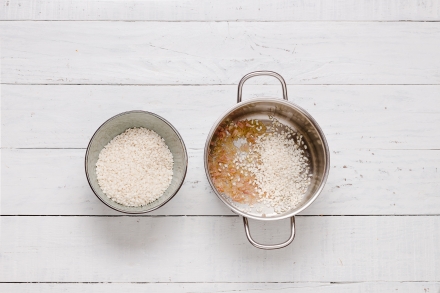 Preparazione Risotto con topinambur e raspadura - Fase 2 Preparazione Risotto con topinambur e raspadura - Fase 2