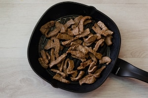 Preparazione Tortillas con straccetti di manzo alla messicana - Fase 2