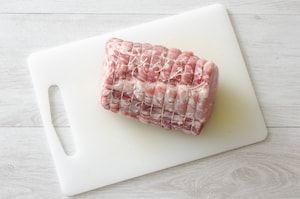 Preparazione Arrosto di maiale alla birra con cipolle - Fase 1