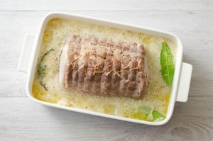 Preparazione Arrosto di maiale alla birra con cipolle - Fase 3