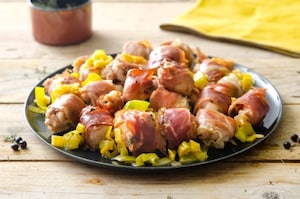 Preparazione Bocconcini di coniglio allo speck e porri - Fase 3