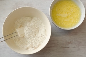 Preparazione Ciambella con crusca, uvetta e cardamomo - Fase 2