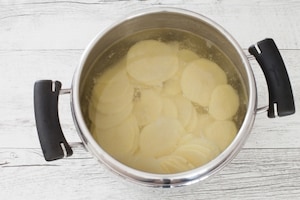 Preparazione Frittata di patate al forno - Fase 1